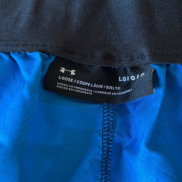 Under Armour Swim Trunks Size Large - Picture 4 of 12